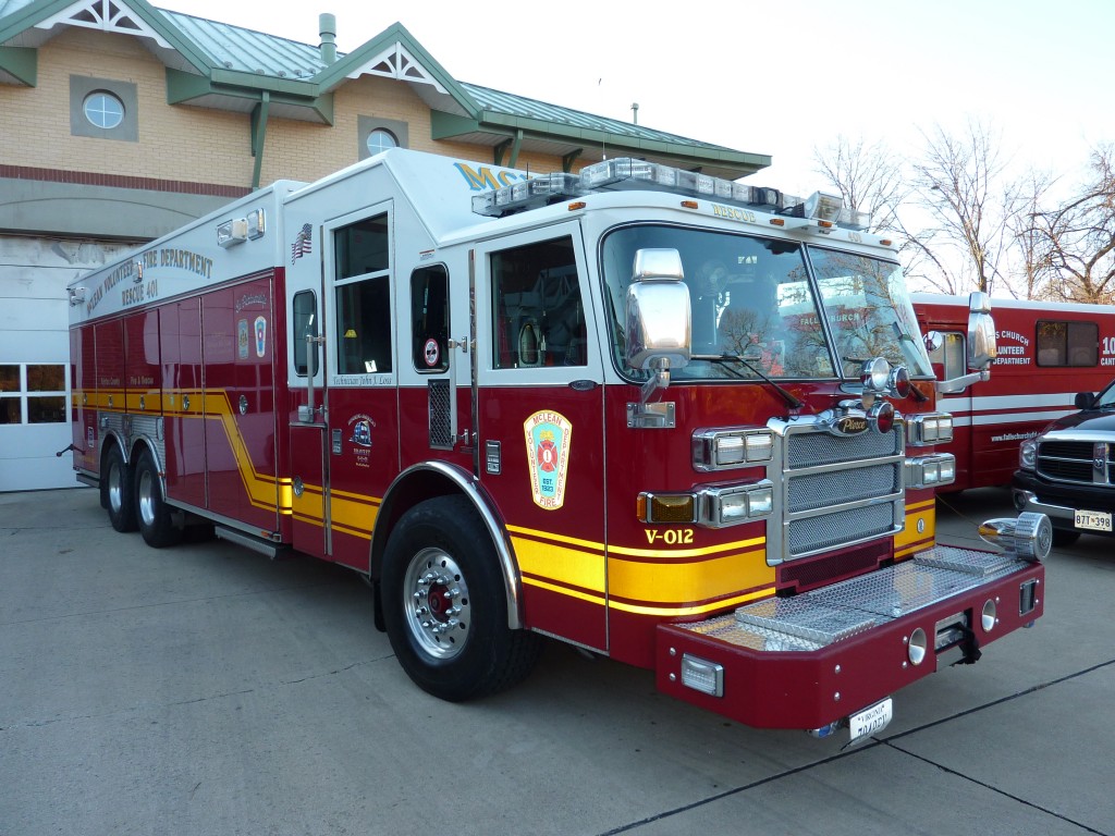 Rescue 401 (McLean) - 2007 Pierce/Dash Rescue Squad